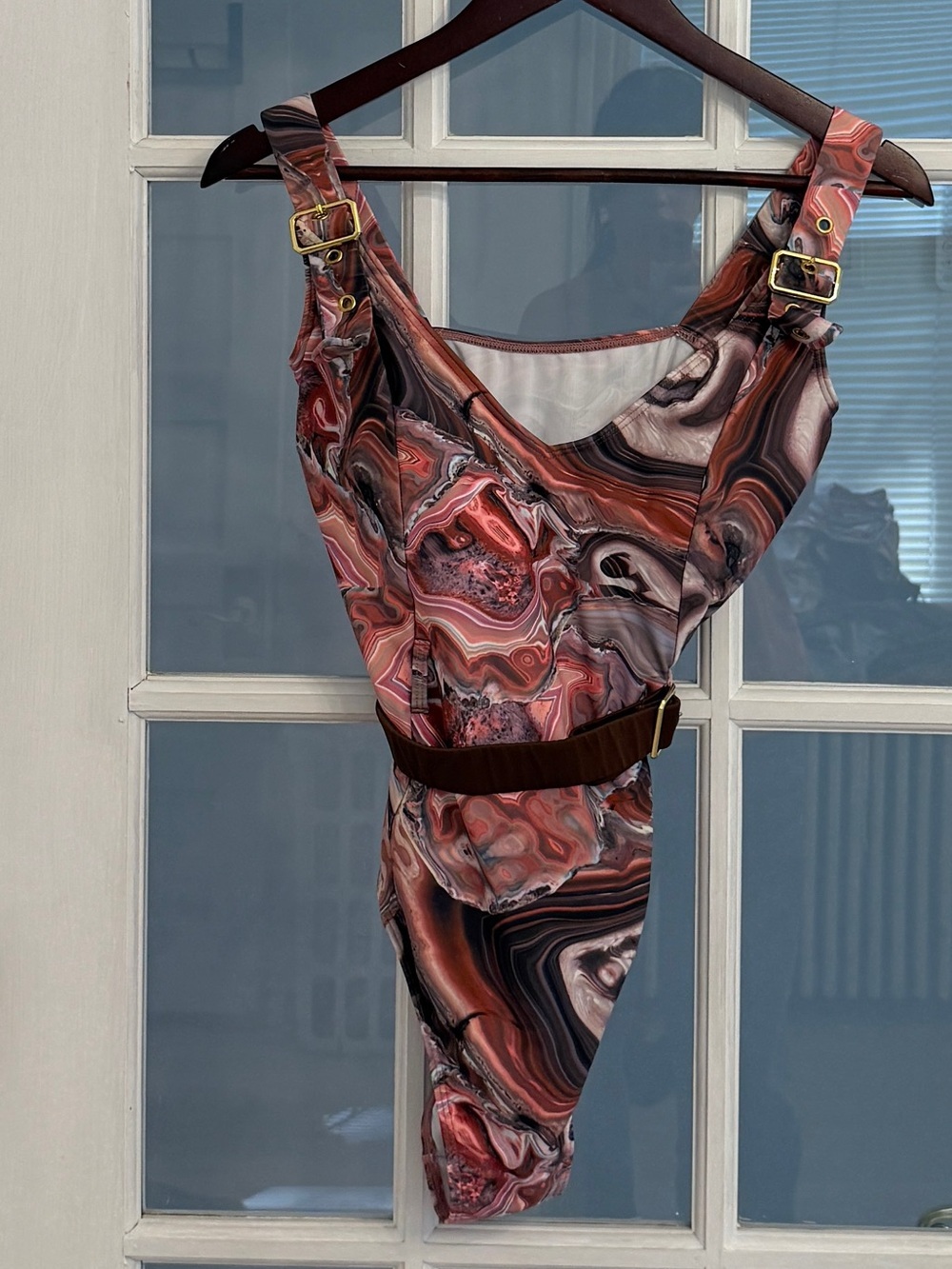 VENUS Women’s Red Marble Print Gold Hardware Belted One Piece Swimsuit Size 10